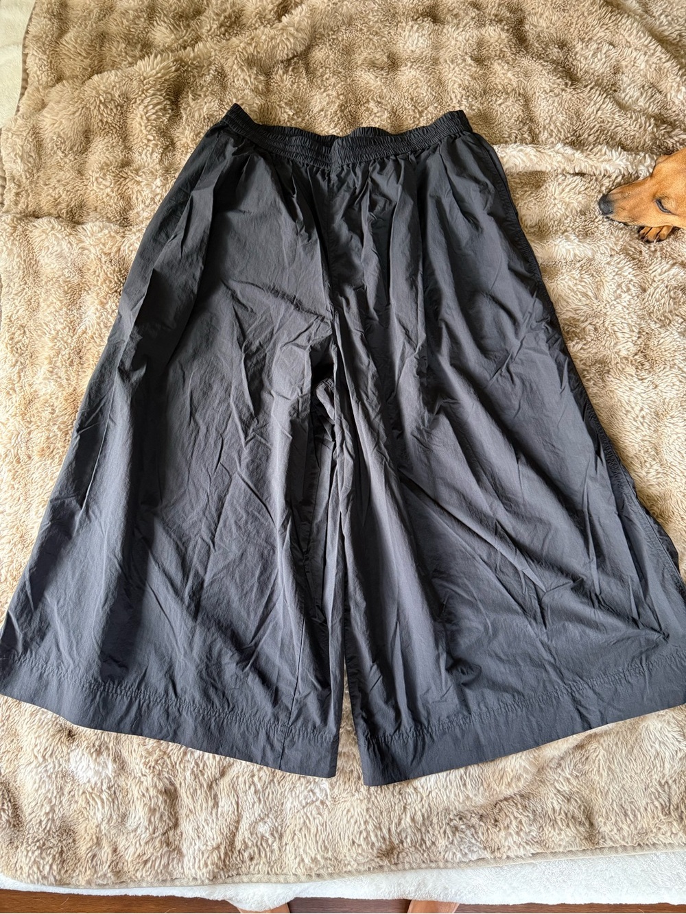 Uniqlo Wide Leg nylon Pants in Black